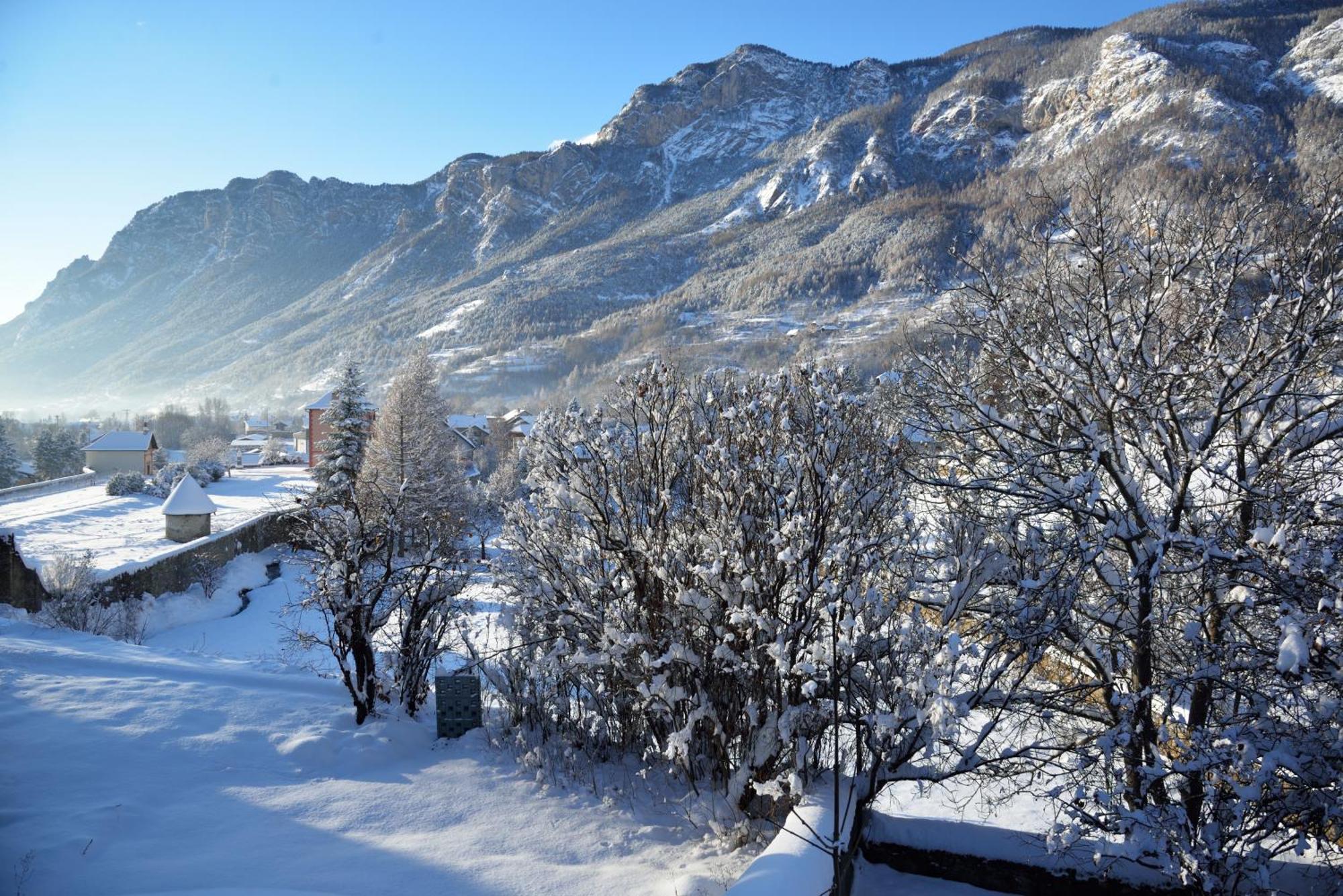 La Maison Abeil LʼArgentière-la-Bessée Esterno foto
