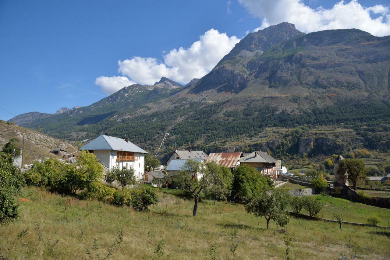La Maison Abeil LʼArgentière-la-Bessée Esterno foto